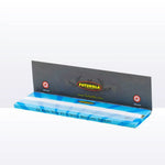 Dieses Bild zeigt die stilvollen Futurola King Size Rolling Papers, ideal für den Genuss eines hochwertigen CBD-Produkts von "kleine knospe".