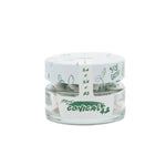 Dieses stilvolle Glasgefäß von 'kleine knospe' enthält ein hochwertiges CBD- bzw. Cannabis-Produkt, perfekt zur Aufbewahrung konzipiert.