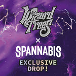 Dieses lebendige Bild bewirbt ein CBD-Produkt von "kleine knospe" in Zusammenarbeit mit Wizard Trees und Spannabis, was auf einen exklusiven Cannabis-Produkt-Drop hinweist.